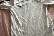 Nike tshirt boys size M age 10-12