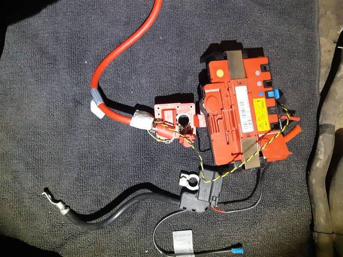 BMW 3 Series E9x Distribution Board Box With Positive Cable 9217031 6942912