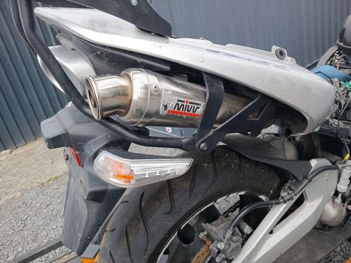 Suzuki gsr 600
