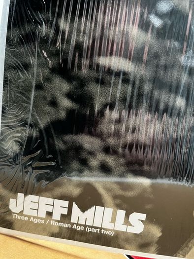 10e each Techno 12" vinyl