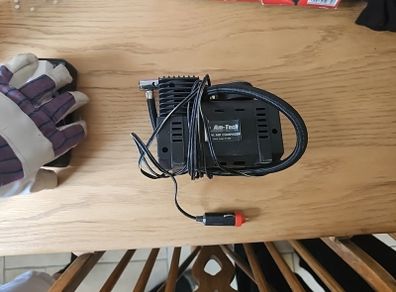 Tyre compressor