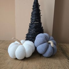 Knitted Halloween pumpkins