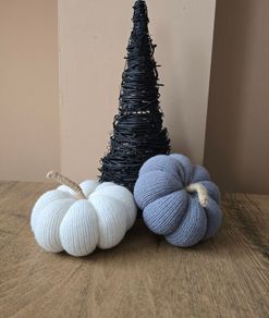 Knitted Halloween pumpkins