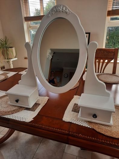 Vanity mirror with 2 jewellery boxes