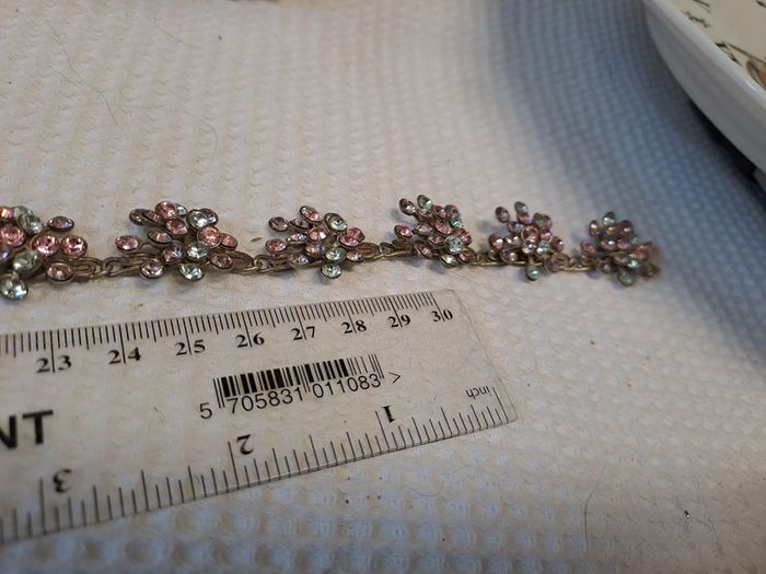 Pink and diamond flowers Necklace