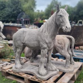 Standing Horse Statue GL LA018
