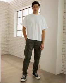 American Eagle Cargo Pants BNWT