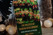The Politics of Tourism Development: Booms and Busts in Ireland ! RRP 28.15 Euro ! Hardcover ! 2011 ! by Palgrave Macmillan !