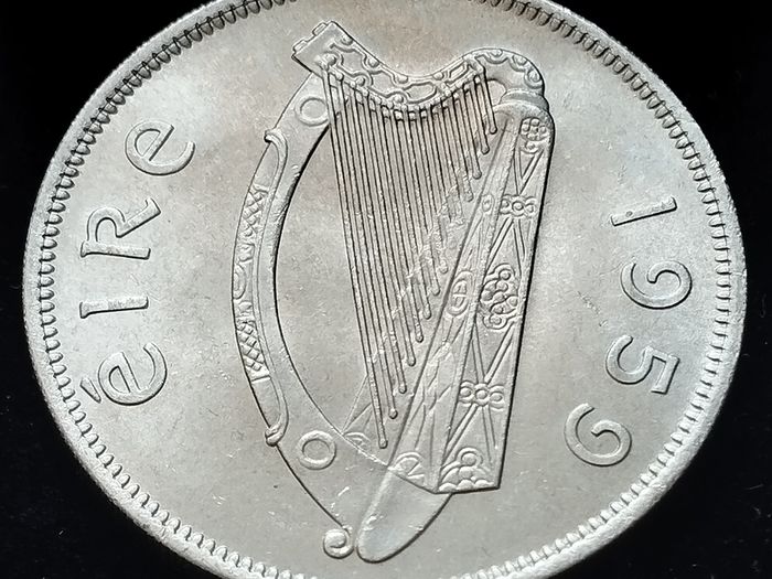 #809 - Ireland - 1959 - Half Crown - UNC - KM.16a
