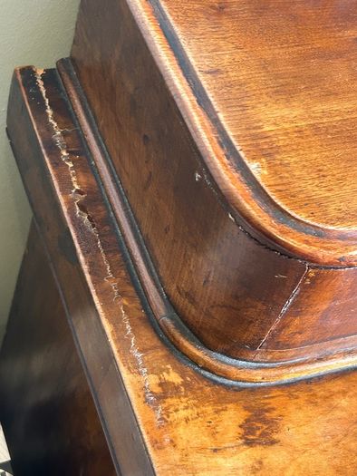 Antique vanity dresser with mirror