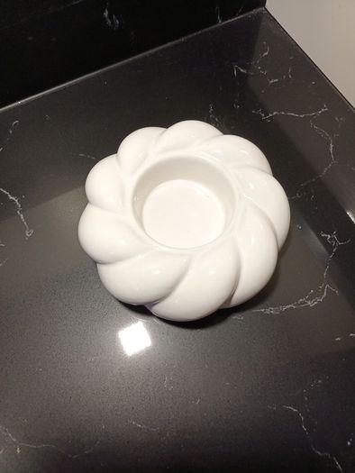 Ceramic cream candle holder
