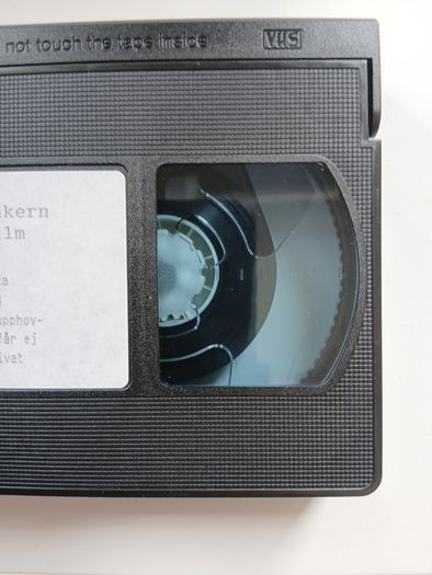 The Texas Chainsaw Massacre 1974 Film. English With Subtitles (Rare Scope Version) Letterbox Black Bars.