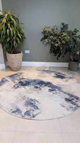 Round rug