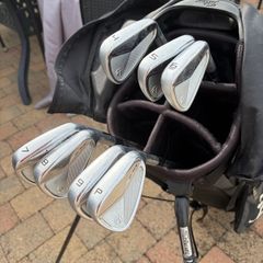 Taylormade P7mc forged irons + titleist stand bag