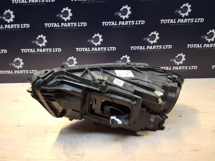 Mercedes-benz a class a177 headlight