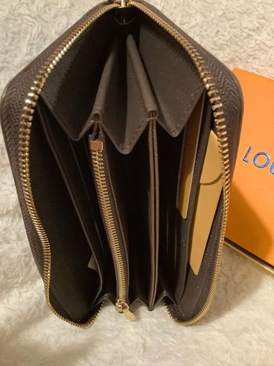 Louis Vuitton wallet   / new