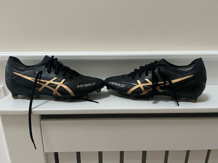 Asics Menace 5 Football Boots
