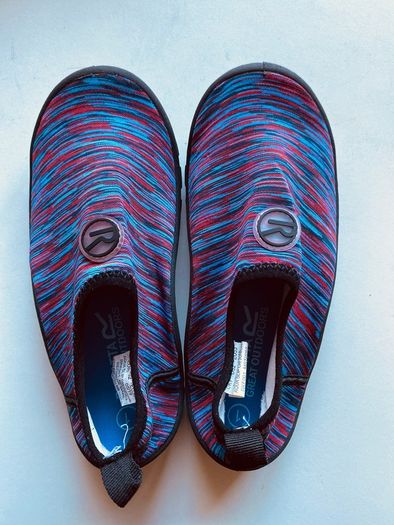 Water shoes for kids size UK1