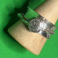 Handmade sterling silver rings. Different styles available