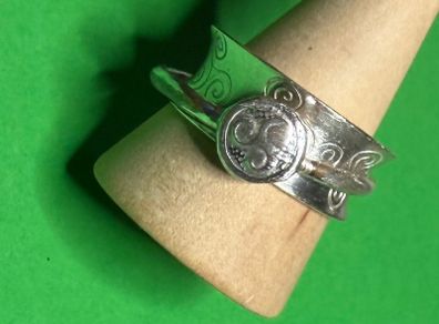 Handmade sterling silver rings. Different styles available