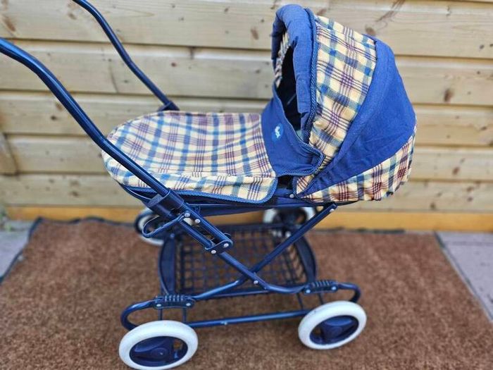 Vintage Chicco Dolls Pram