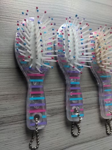 Mini hairbrushes