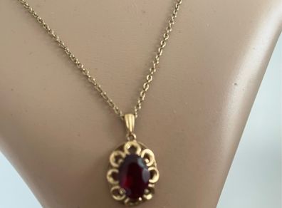 Sarah Coventry necklace