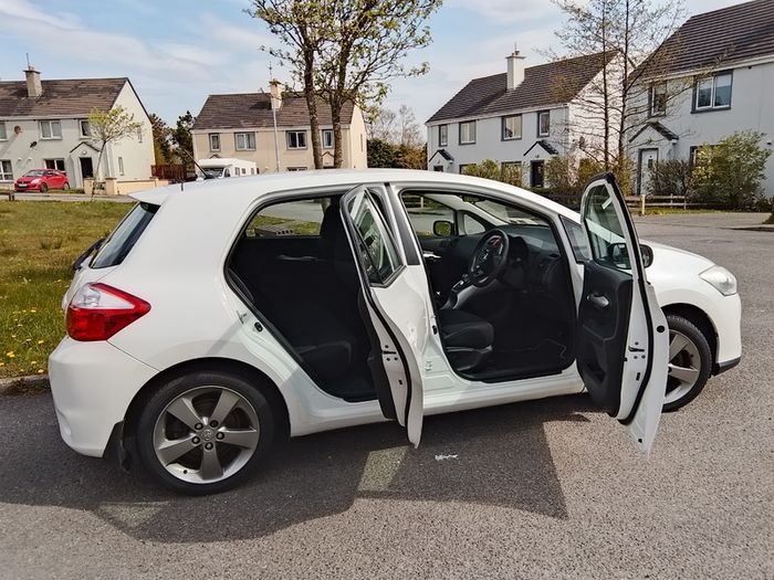2012 Toyota Auris Hybrid Automatic.