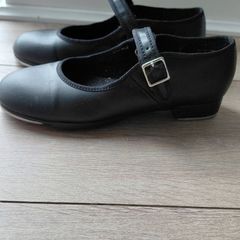 Tap dancing shoes velcro