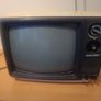 Retro -  12" B&W UHF Hinari portable TV from 80s. Image 4