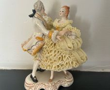Dresden figurines. Pristine condition, rare piece. Collectible item