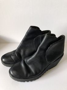 Fly London ankle boot size 6/39