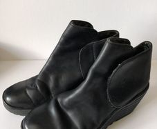 Fly London ankle boot size 6/39