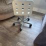desk chair Image 2