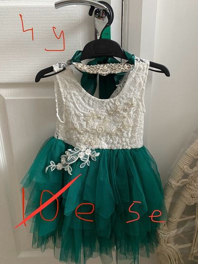 Girls dress