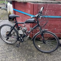 Bicycle with engine 2 stroke