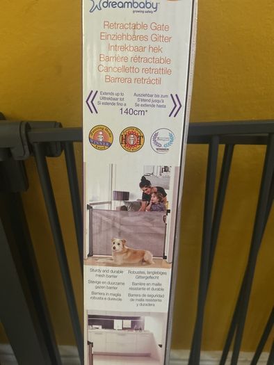 Retractable Baby Gate