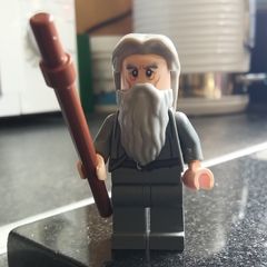Lego GANDALF Minifigure Lego L O T R Minifigure