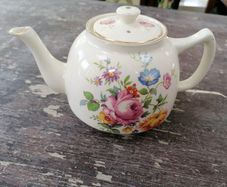 Arklow pottery tea pot