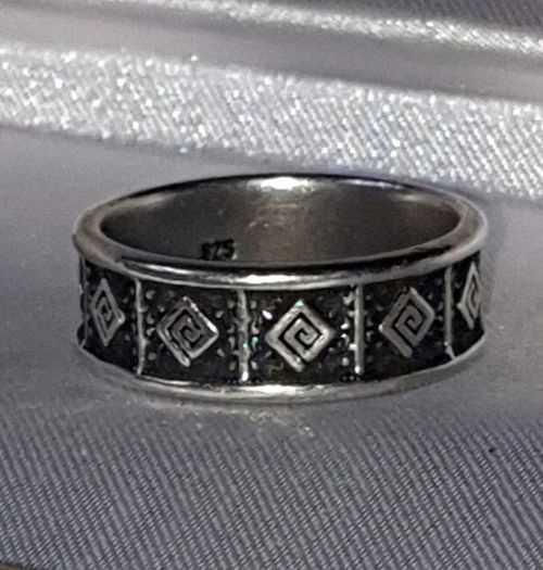 Pristine Vintage Sterling Silver Band Ring