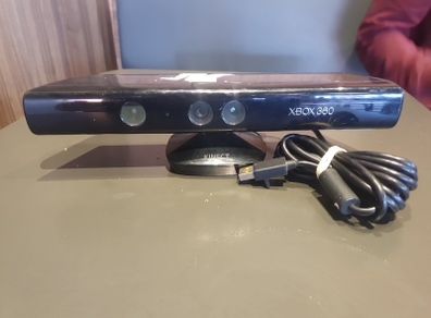 XBOX 360 Kinect (read description)