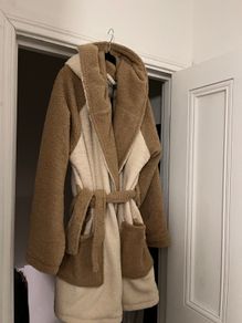 Hooded bathrobe