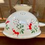Vintage Pretty Rayware Metal Kitchen Sieve Enamelware Drainer Image 2