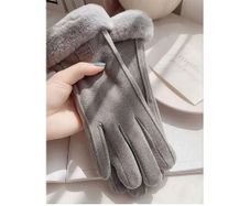 Lovely Grey Gloves - new - nice gift