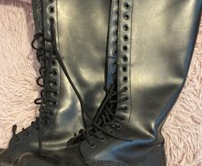 De Martens 1420 boots