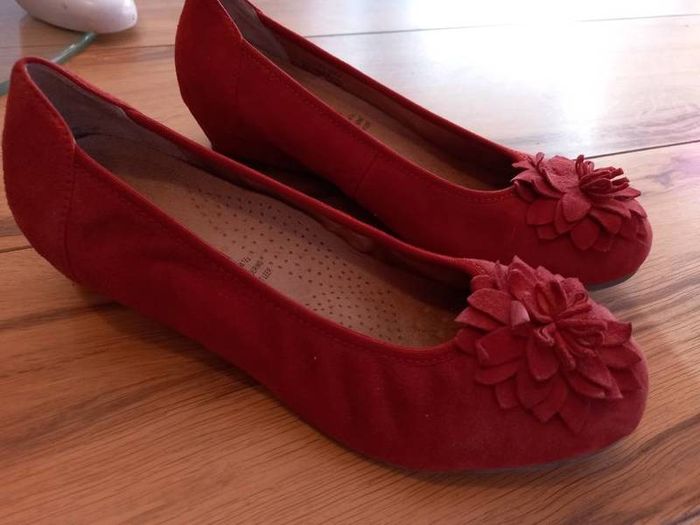 Red Suede Floral Low Wedge Ballet Pump