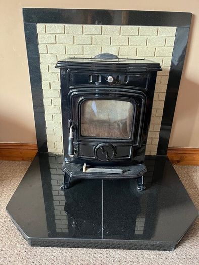Solid fuel stove