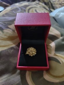 22 carat gold ring