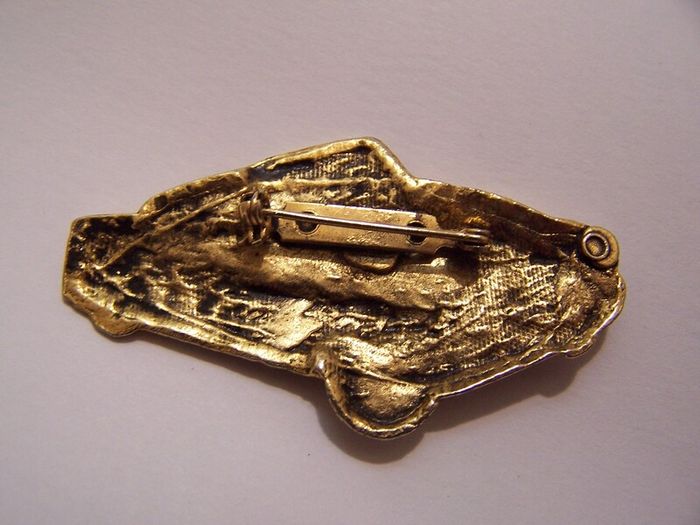 Vintage Buick Brooch/Pin Badge - Vintage American Car Collectible - Vintage Badge
