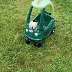 Little Tikes Cozy Coupe Ride On Car